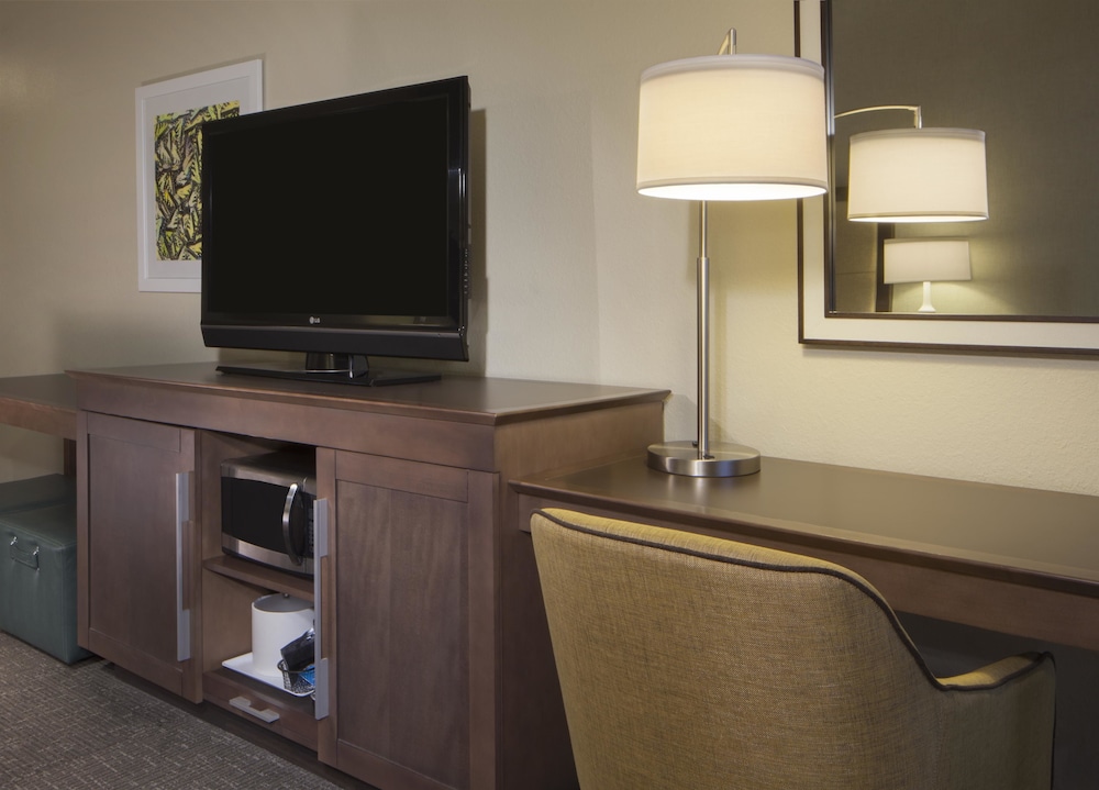 Hampton Inn Lawrenceville - photo 12