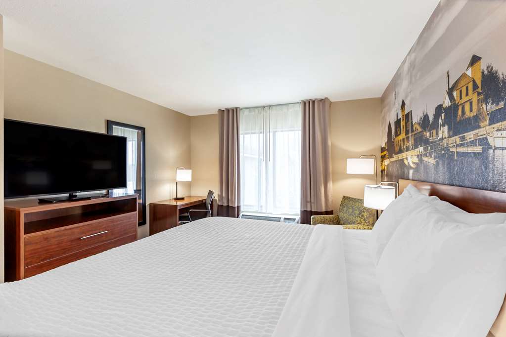 Clarion Pointe Racine Mount Pleasant - photo 15
