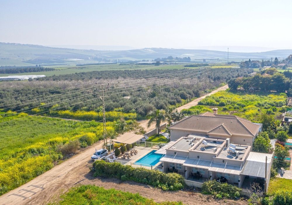 Zimmer BaSadot in Yavne'el, Israel