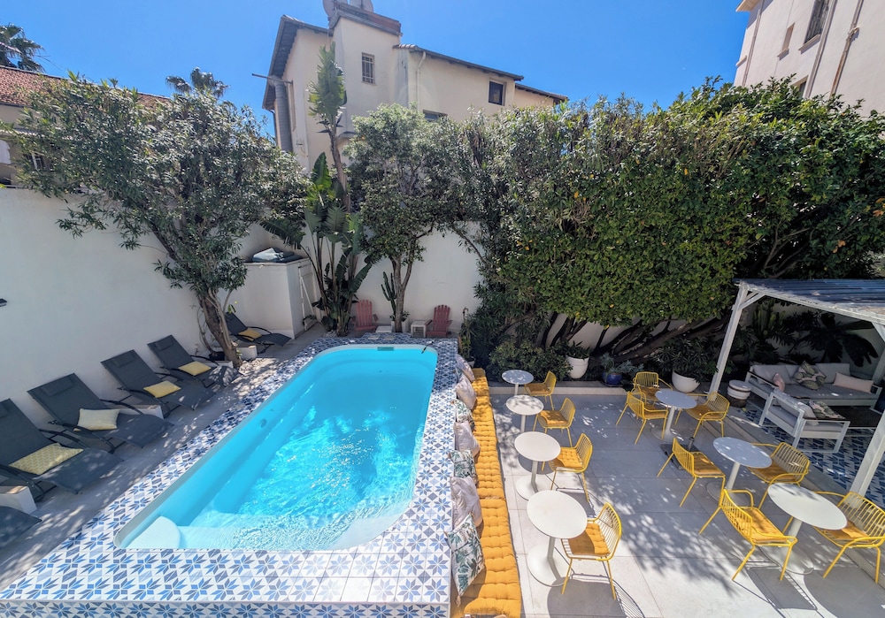 Hotel Mademoiselle — Antibes