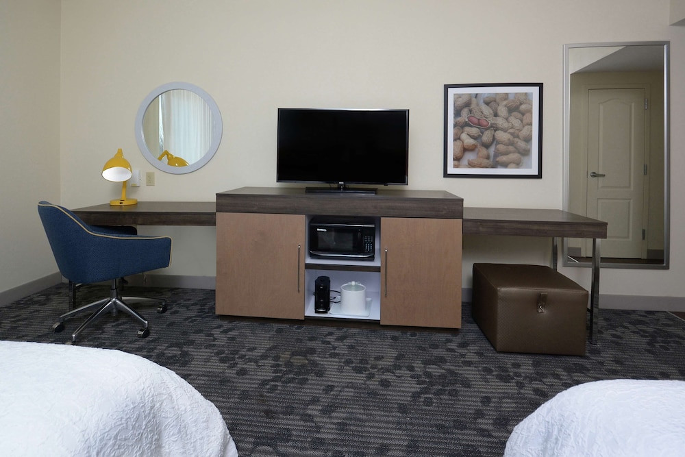 Hampton Inn & Suites Clinton I 26 - photo 9