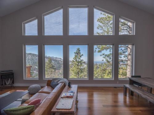 Aerial Ascent Yosemite - last minute hotel in Unknown City