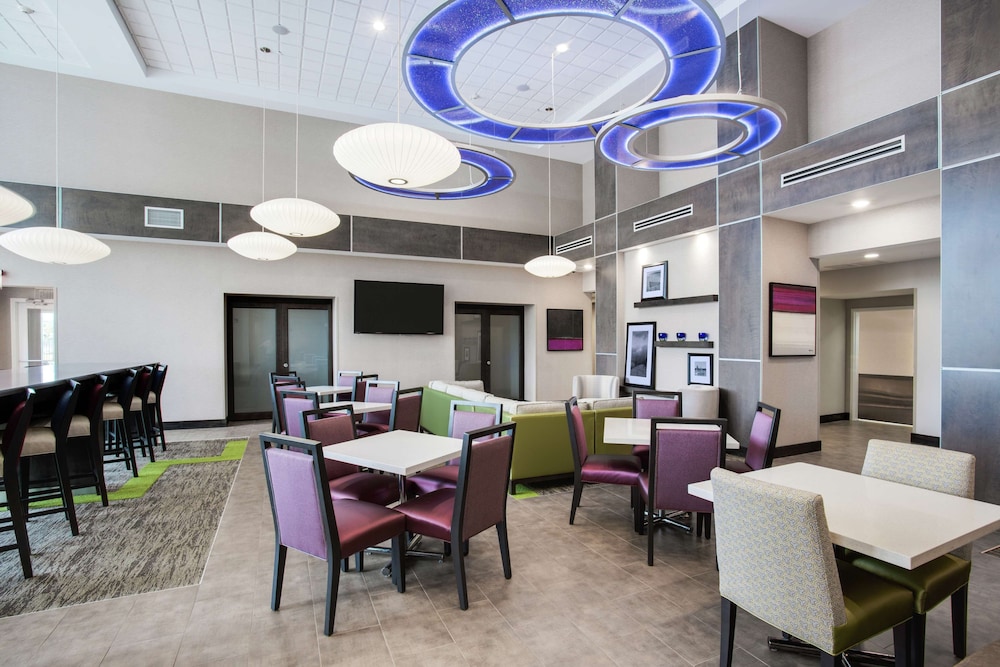 Hampton Inn & Suites Jacksonville Orange Park - photo 26