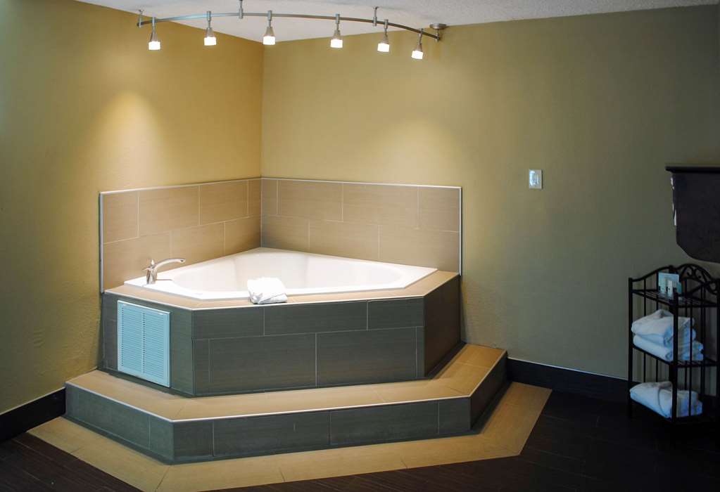 Clarion Hotel Conference Center Lexington North - photo 15