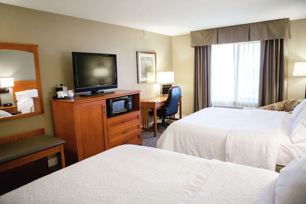 Hampton Inn Mitchell - photo 5