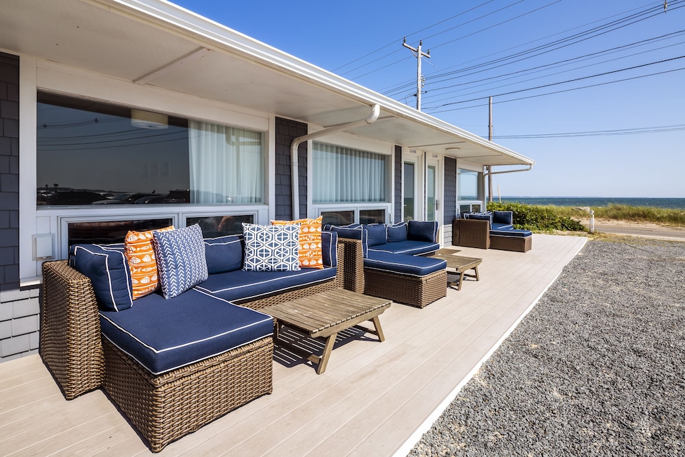 Breakwater Hotel - photo 19