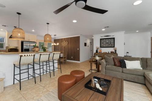 Porch & Pour Hot Tub & Fire Pit in Fredericksburg, United States