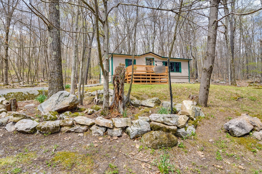 Alpine Lake Resort Cabin Rental w Pool Access - photo 34
