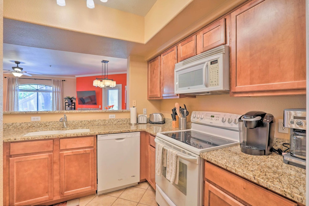 Sun dappled Scottsdale Condo w Resort Perks Scottsdale - photo 2
