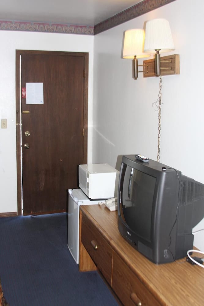 Viking Jr. Motel - photo 7