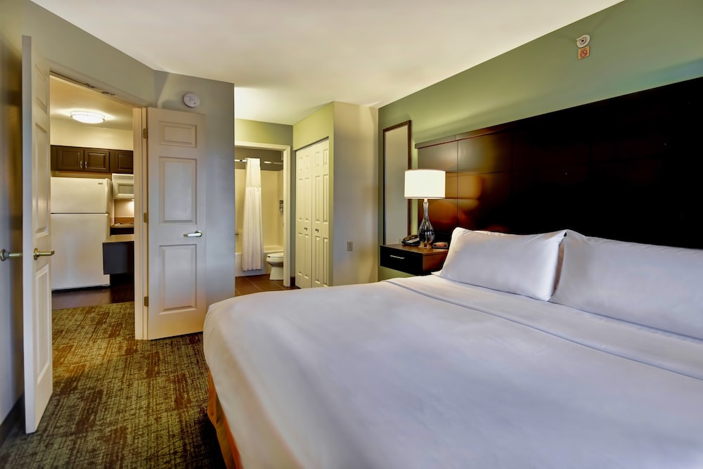 Staybridge Suites Madison East an IHG Hotel - photo 3
