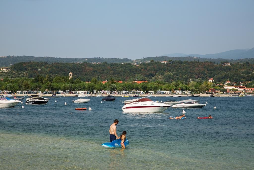 Camping La Rocca — 4-Star Luxury Hotel in Manerba Del Garda, Italy