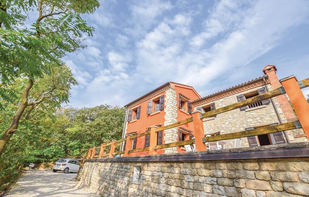 Villacolli - carbon neutral hotel in Faedo