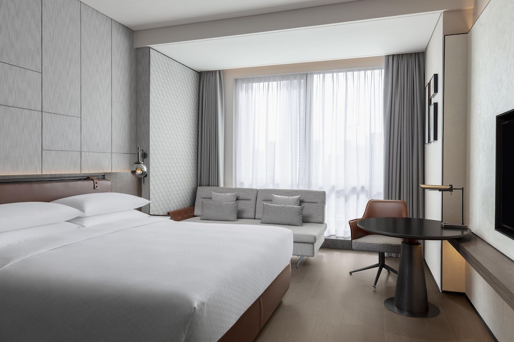 Four Points By Sheraton Chengdu Tianfu New Area — 4-Star Luxury Hotel in Chengdu, People's Republic of China
