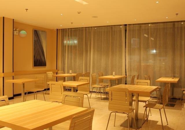 City Comfort Inn Baise Jingxi Caifu Plaza — hotel in Xinjing