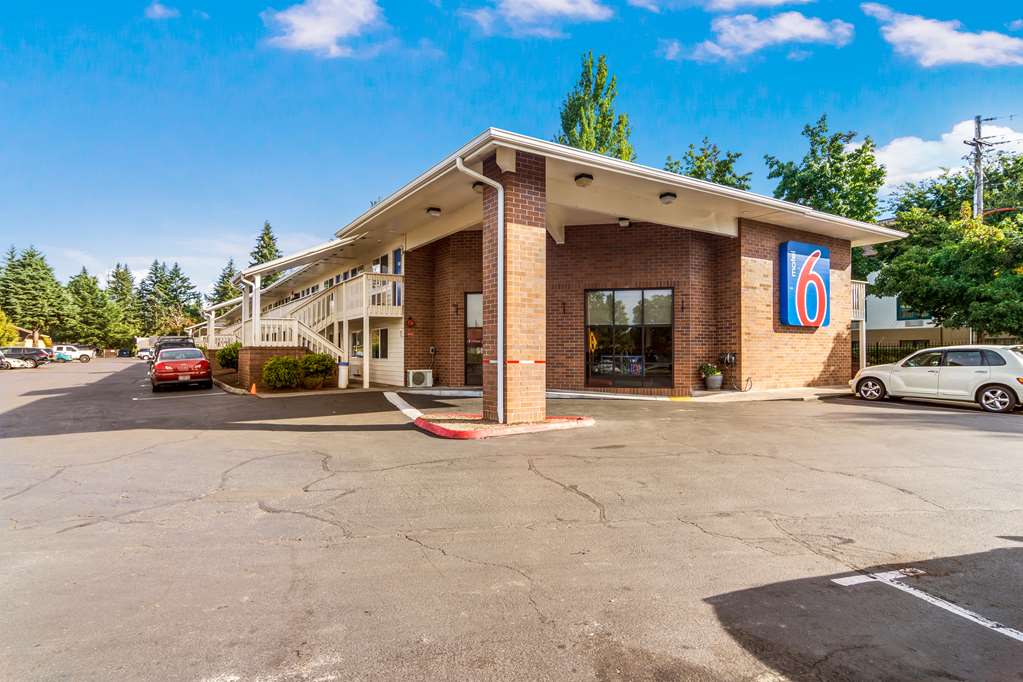 Motel 6 Vancouver WA - photo 4