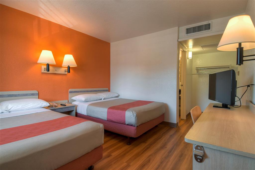 Motel6 Jurupa Valley CA Riverside West - photo 9