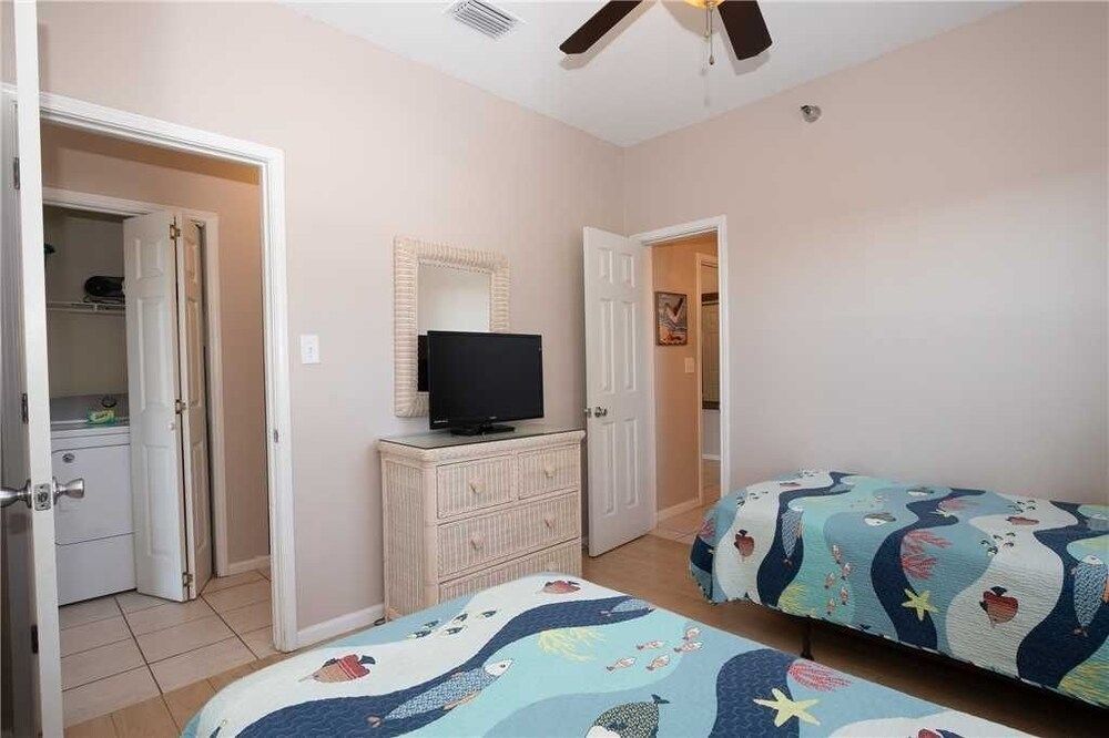 Phoenix East by Youngs Suncoast - photo 14