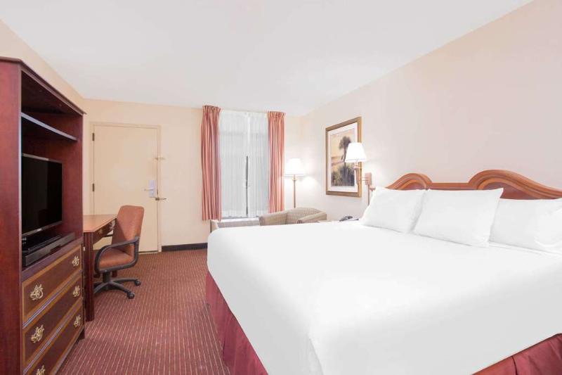 Days Inn Dothan - photo 25