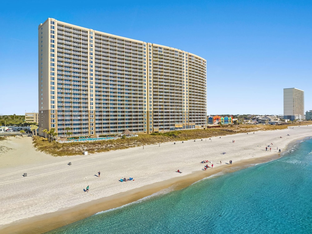 Emerald Beach Resort by SVR II - featured photo