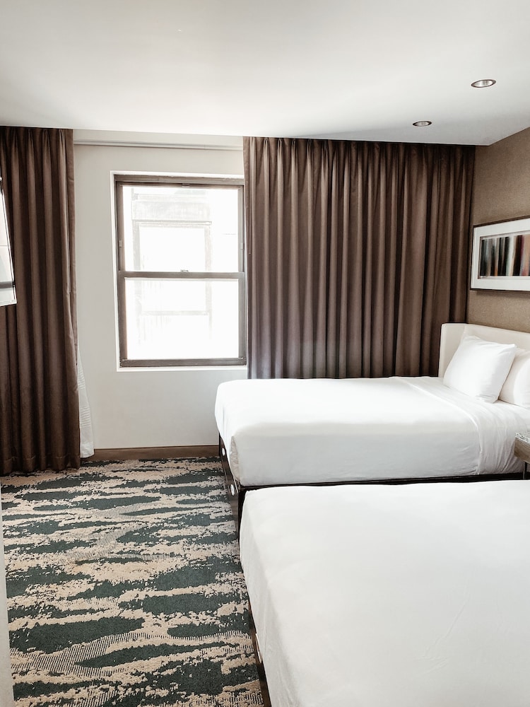 Hotel Felix River North Magnificent Mile - photo 64