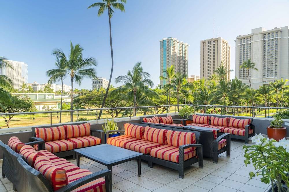 DoubleTree by Hilton Hotel Alana Waikiki Beach - featured photo