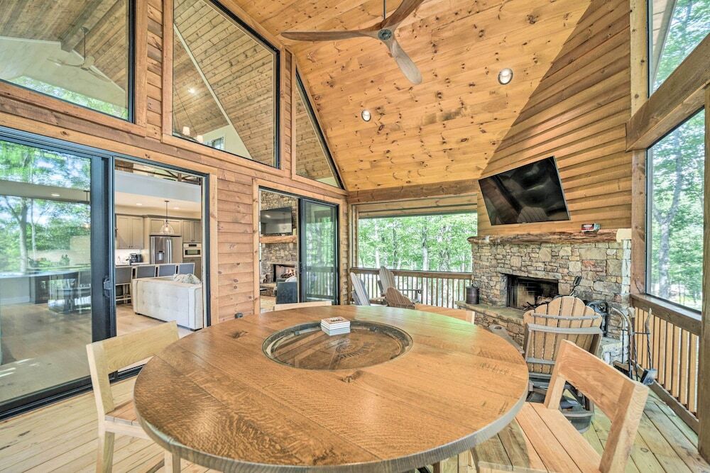7 Mi to Ski Sapphire Valley: Resort style Retreat - photo 8