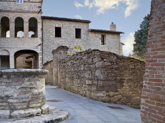 Castello di Montignano Relais & Spa — Massa Martana — photo 4