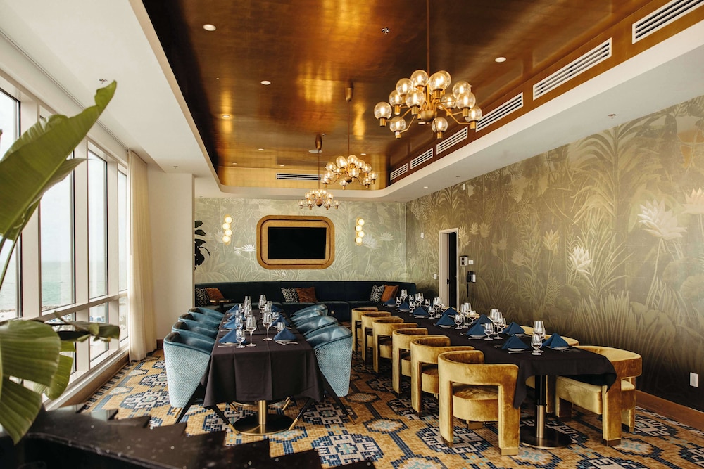 The Hiatus Clearwater Beach Curio Collection By Hilton - photo 106