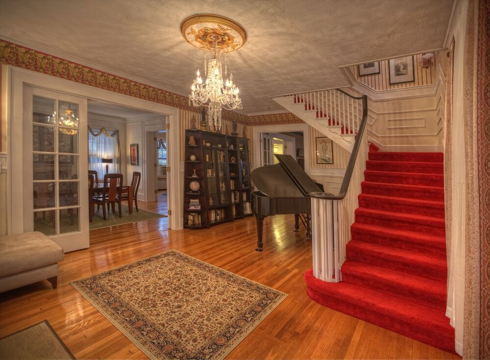Bluefield Inn - photo 17
