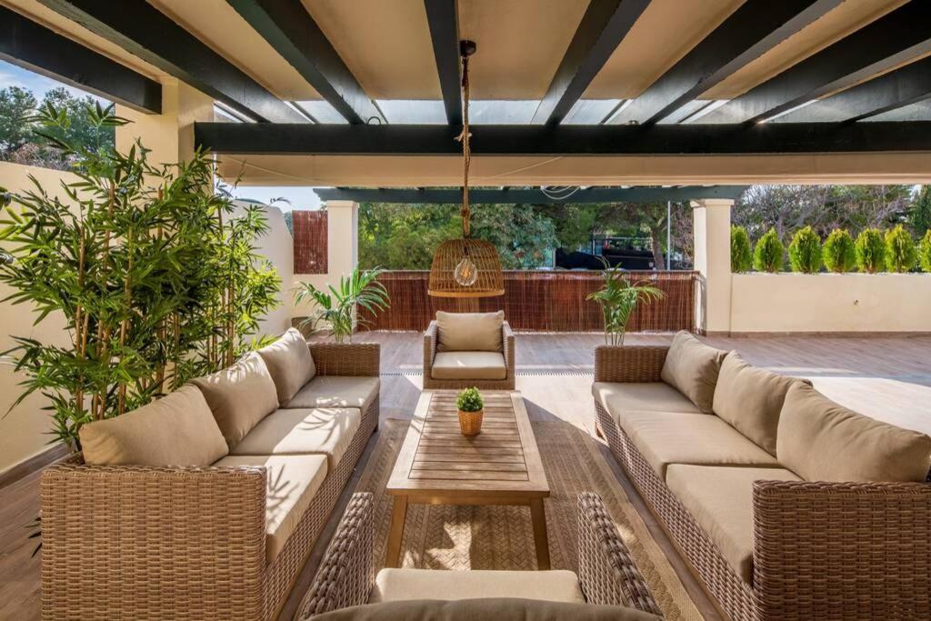 Stunning Apartment Next To Puerto Banus — 4-Star Luxury Hotel in Marbella, Spain