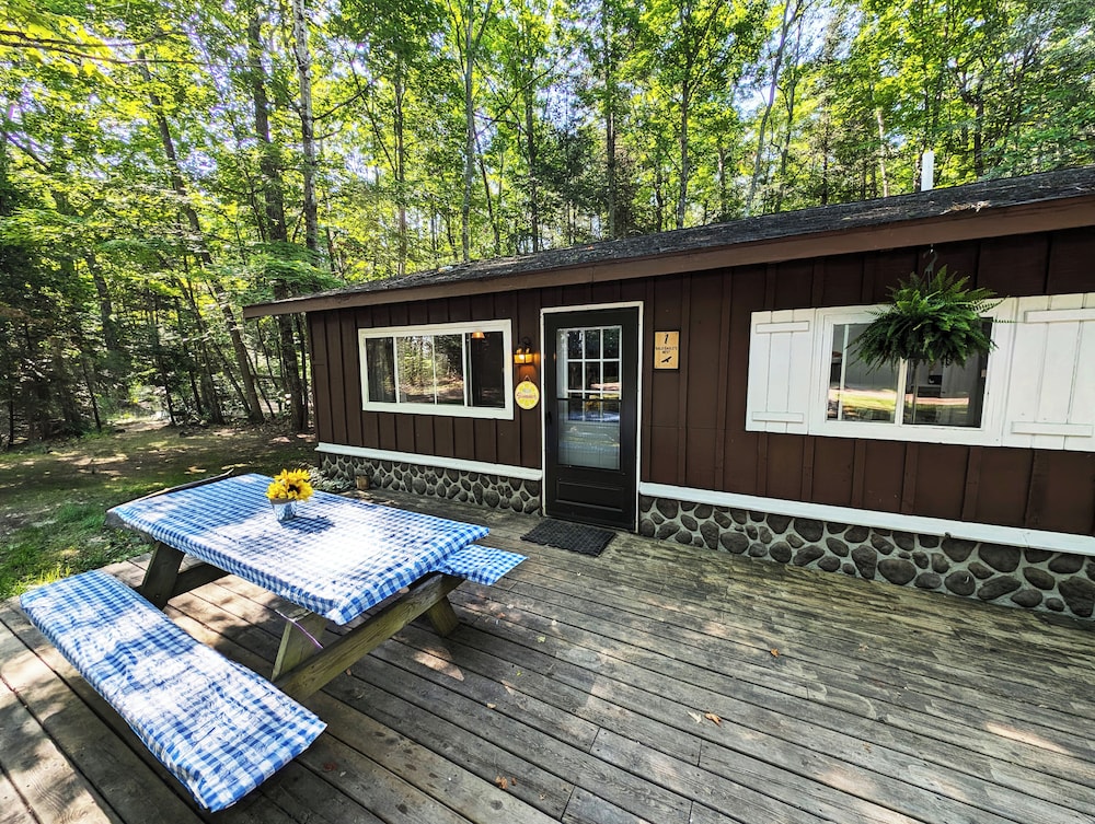 Coadys' Point of View Lake Resort - photo 314
