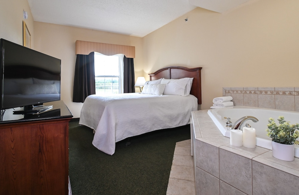Four Seasons Island Resort - photo 22