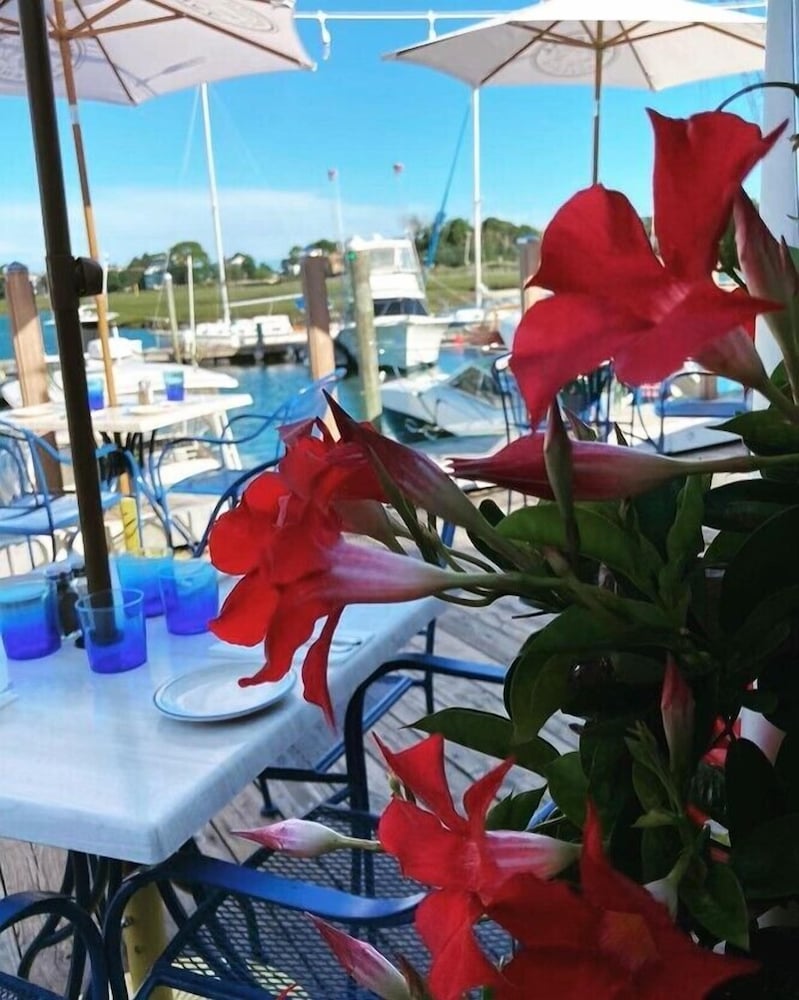 The Hotel at Cape Ann Marina - photo 40