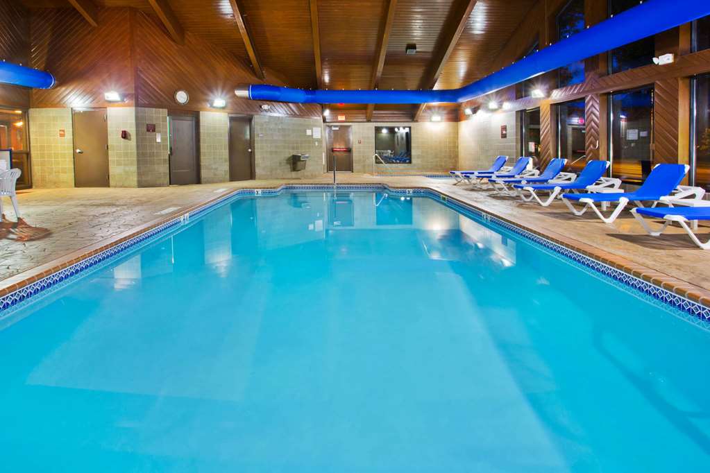 AmericInn by Wyndham Grand Forks - photo 6