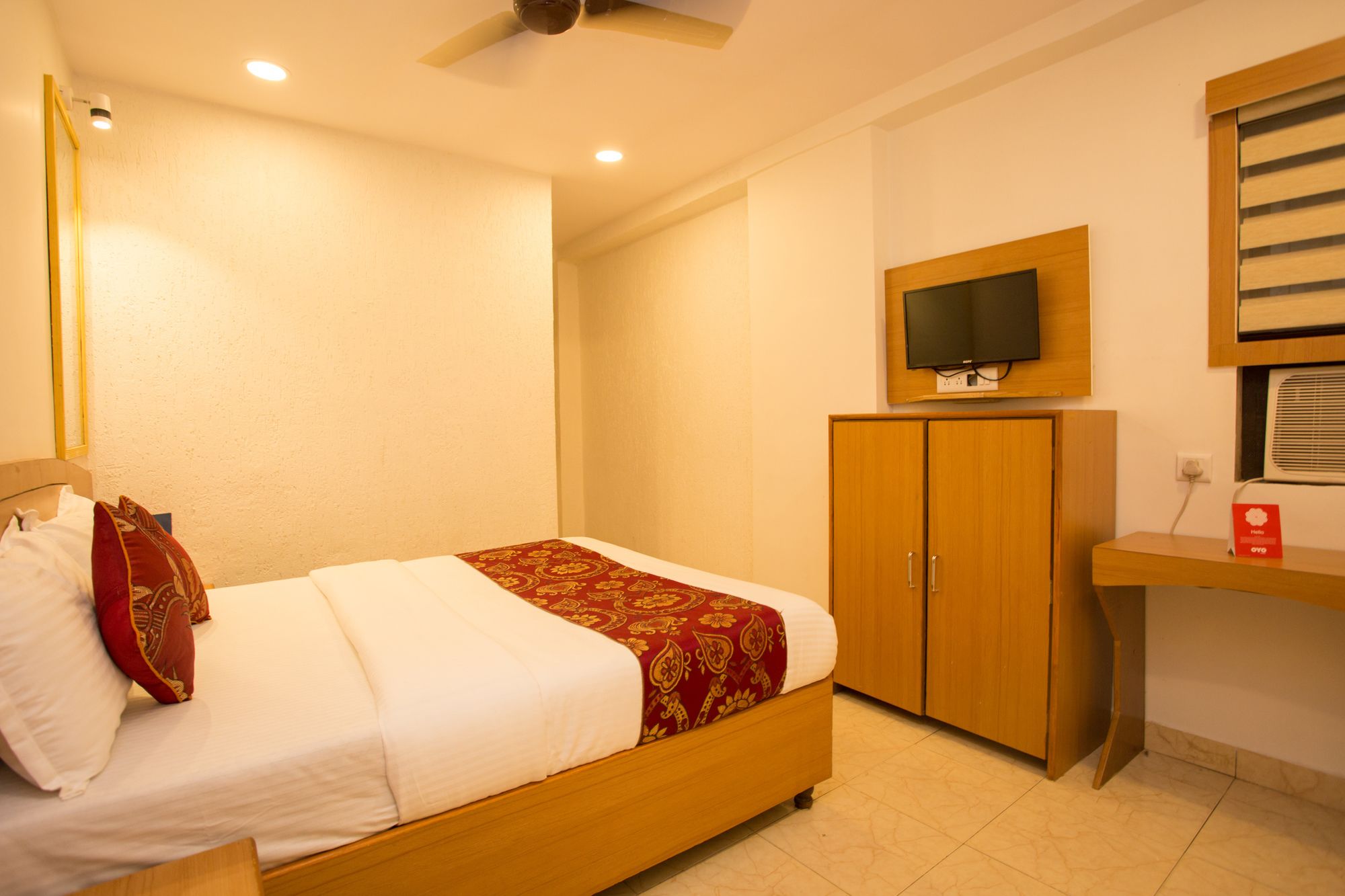 Oyo 8755 Hotel Red Palms