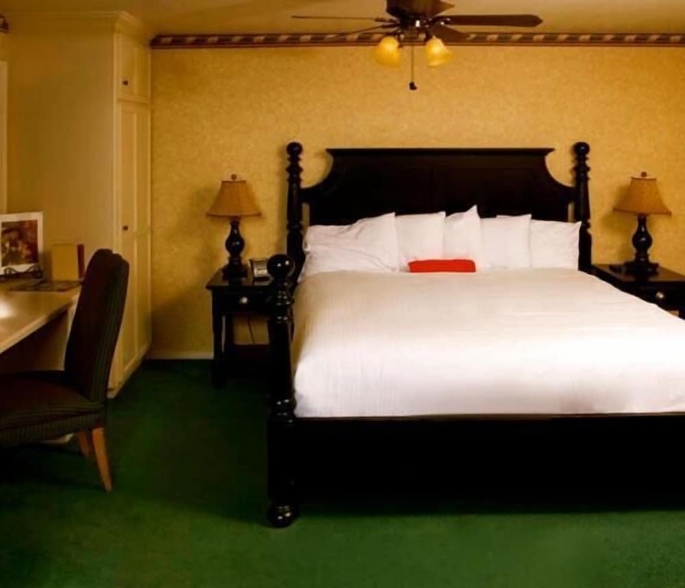 Strawberry Valley Inn - photo 6