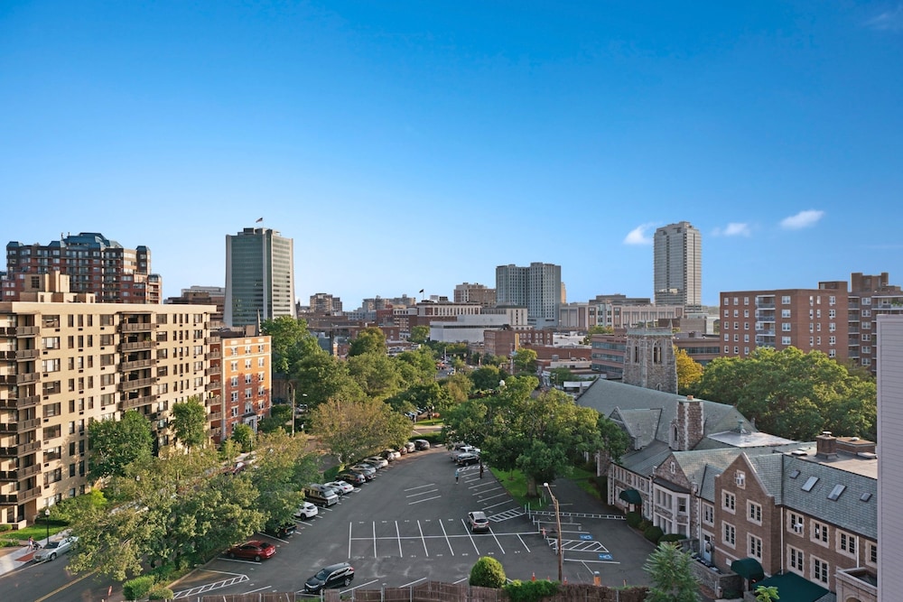 Global Luxury Suites on Prospect Street - photo 15