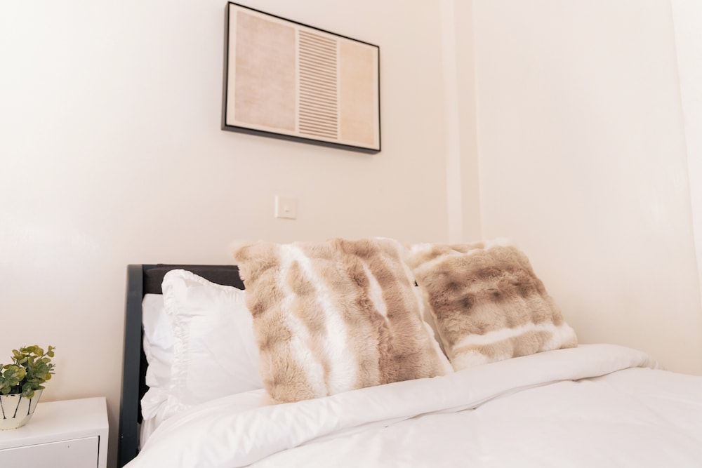 Triad Apartment — 4-Star Luxury Hotel in Nairobi, Kenya
