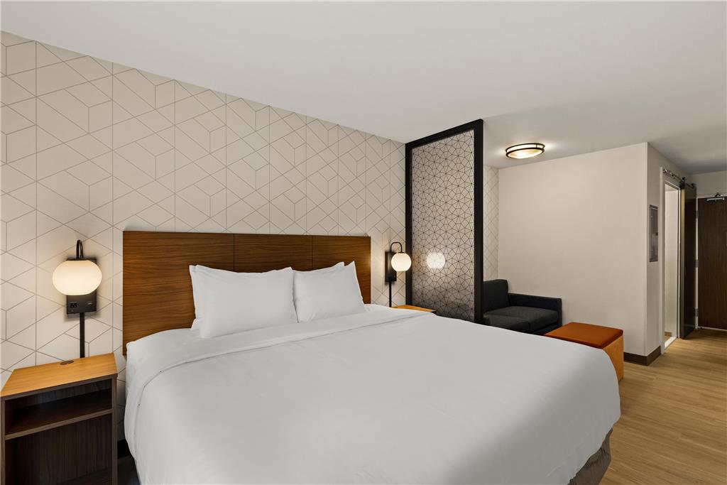Everhome Suites Yuma East I 8 - photo 5