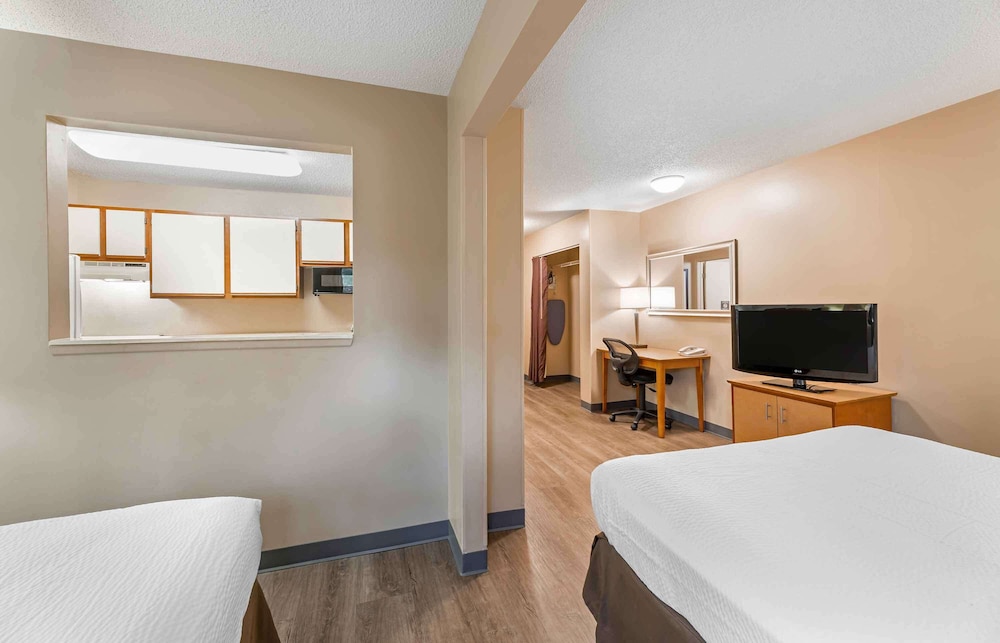 Extended Stay America Suites Cleveland Westlake - photo 10