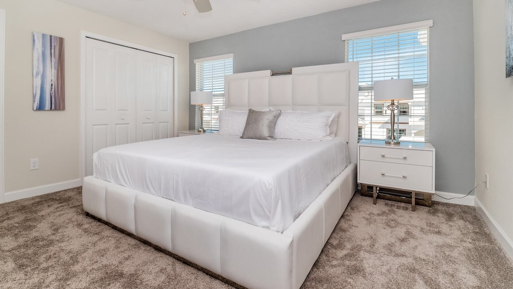 Rent a Luxury Townhome on Storey Lake Resort Minutes From Disney Orlando Townhome 3321 - photo 5