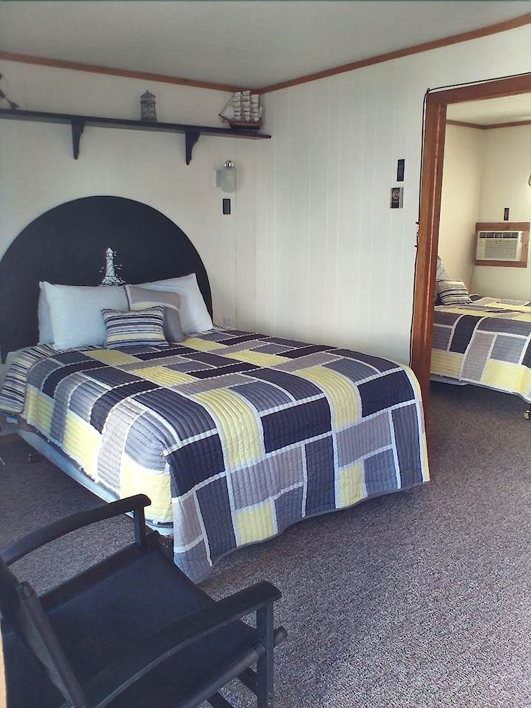 The Monarch Motel - photo 11