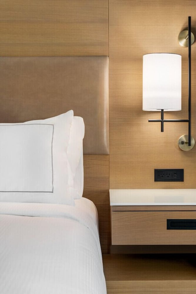 Doubletree by Hilton Columbus Dublin - photo 11