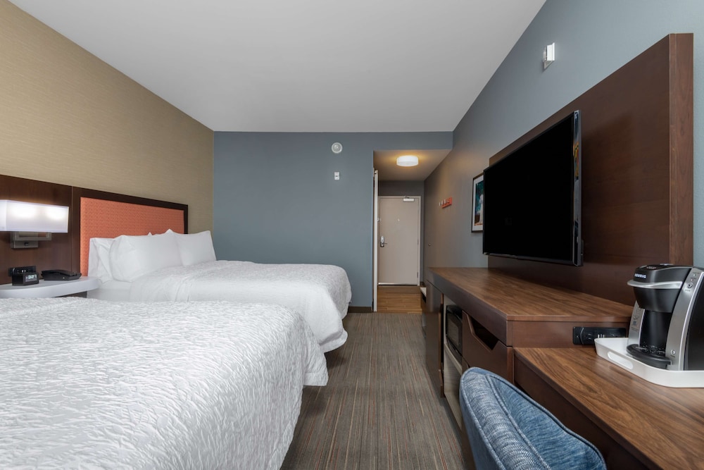 Hampton Inn & Suites Cody - photo 24