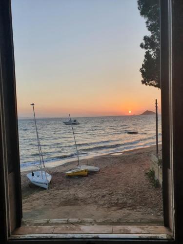 Beach house — 4-Star Luxury Hotel in None, Italy