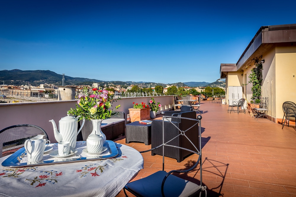 Alla Dimora Altea — 4-Star Luxury Hotel in Florence, Italy