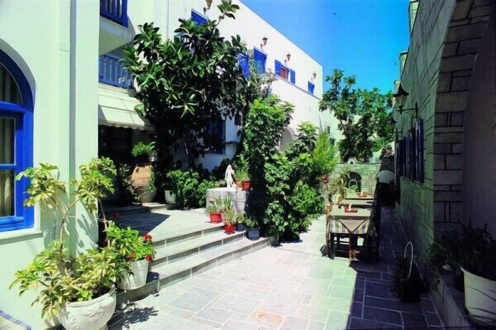 Minoa Hotel - last minute hotel in Paros