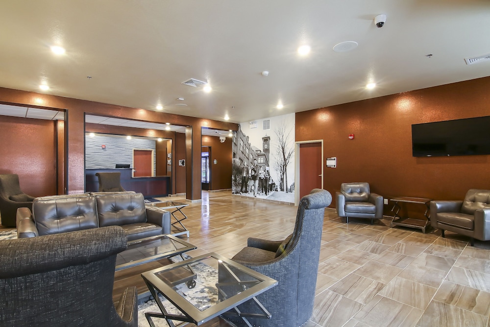 Cobblestone Inn & Suites at UW Stout Downtown Menomonie - photo 5