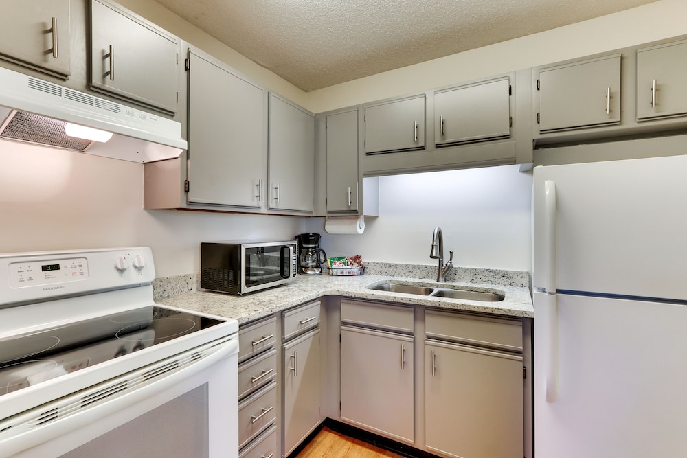 Mariners Suites - photo 13